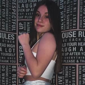 Meet your Posher, Alycia